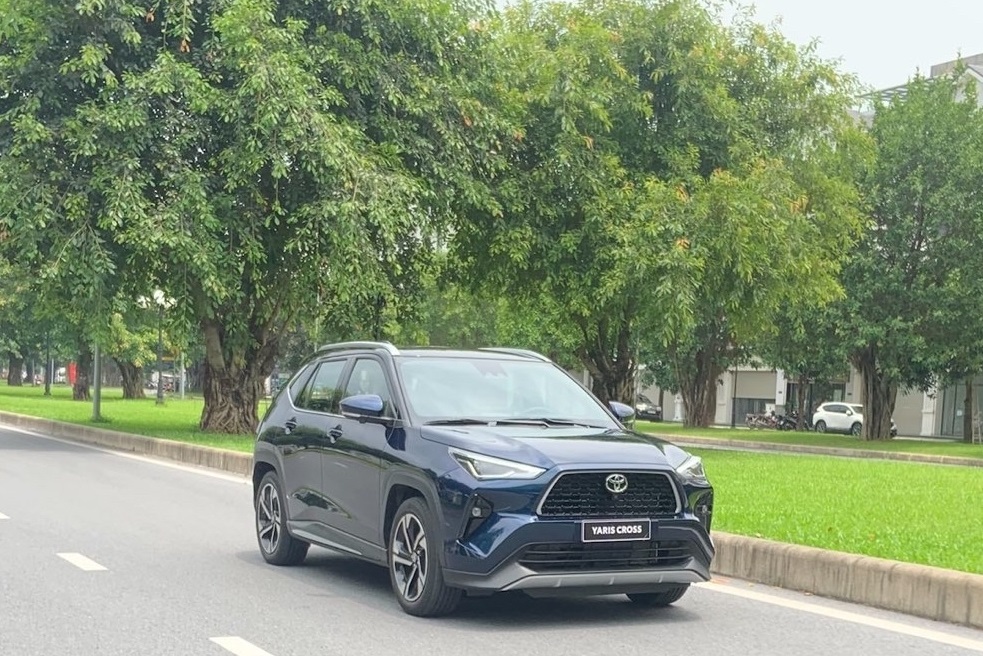 Toyota Yaris Cross 2023 xuất hiện trên đường phố trước khi ra mắt Việt Nam vào tháng sau