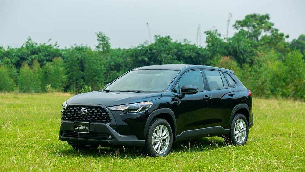 Toyota Corolla Cross bản tiêu chuẩn lặng lẽ tăng giá, giãn khoảng cách với Yaris Cross sắp ra mắt
