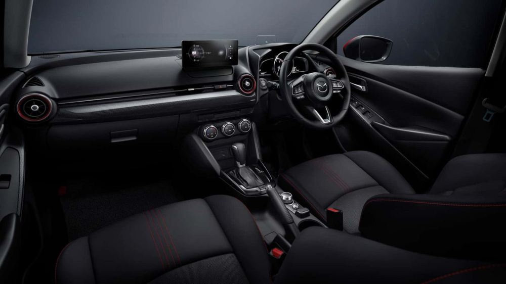 Mazda2 tiếp tục được nâng cấp nhẹ với màn hình giải trí cỡ lớn hơn Mazda2 tiếp tục được nâng cấp nhẹ với màn hình giải trí cỡ lớn hơn
