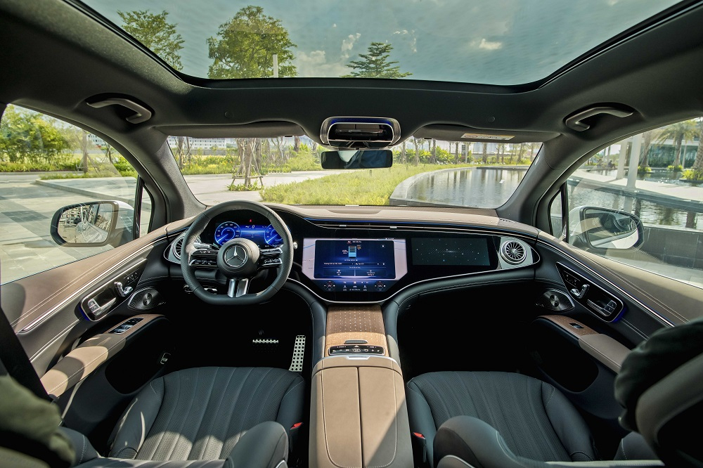 Mercedes-Benz EQS SUV có màn hình tràn viền vô cực Mercedes-Benz EQS SUV có màn hình tràn viền vô cực