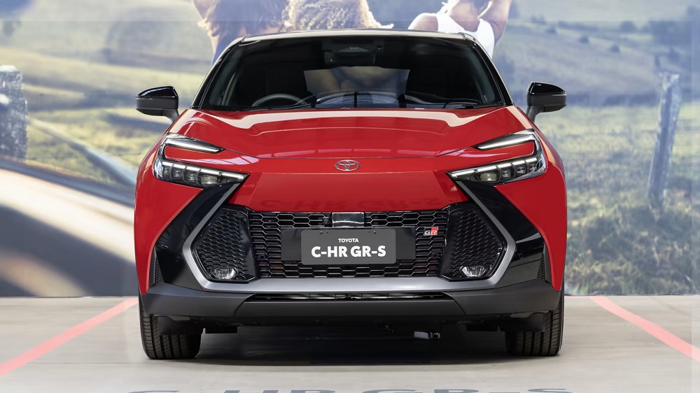 Toyota C-HR 2024 sở hữu đầu xe lấy cảm hứng thiết kế từ cá mập đầu búa