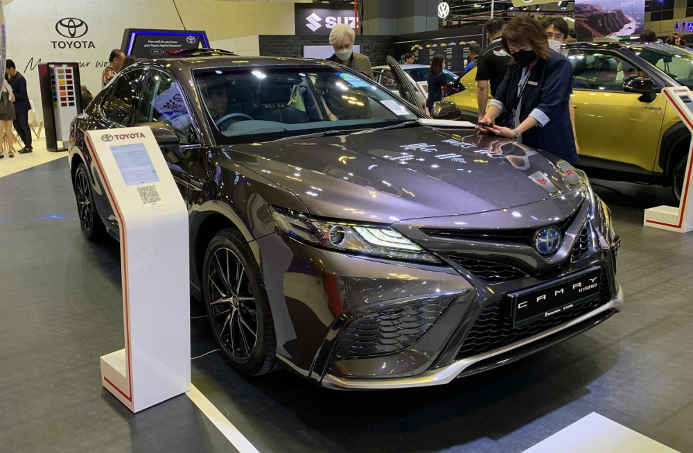 Người Singapore tốn gần 4,5 tỷ đồng để sở hữu một chiếc Toyota Camry Hybrid vì lý do này