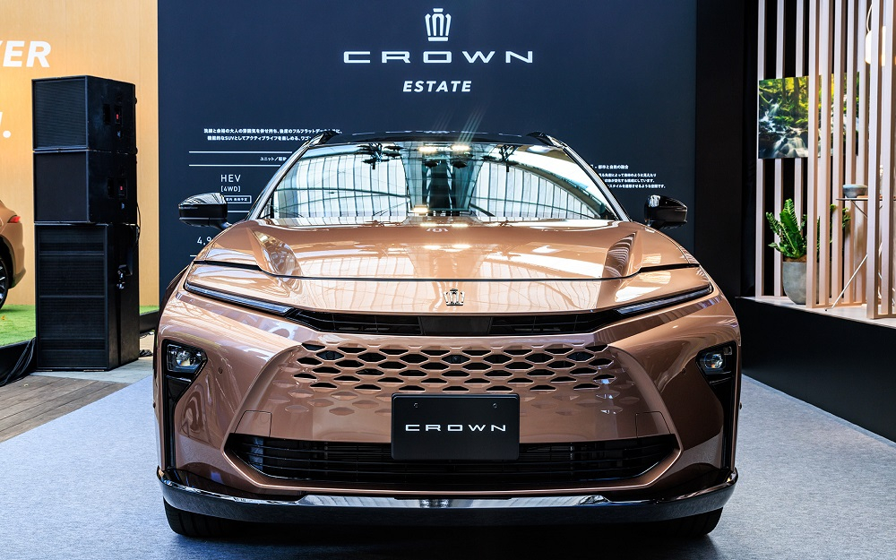 Thiết kế đầu xe của Toyota Crown Estate 2024 có nét giống Lexus RX mới