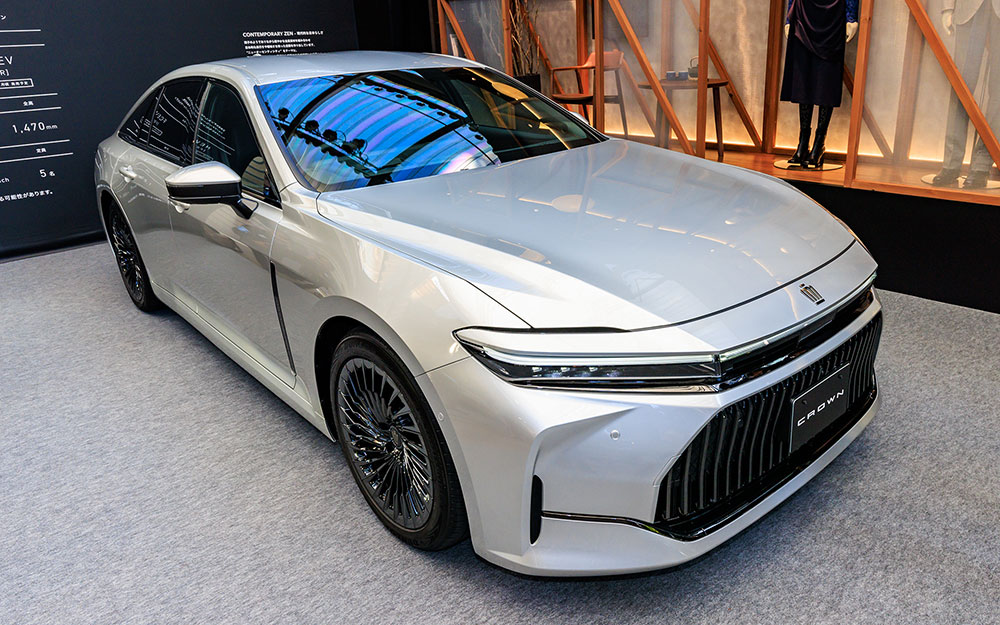 Toyota Crown Sedan 2024 từng ra mắt tại Trung Quốc