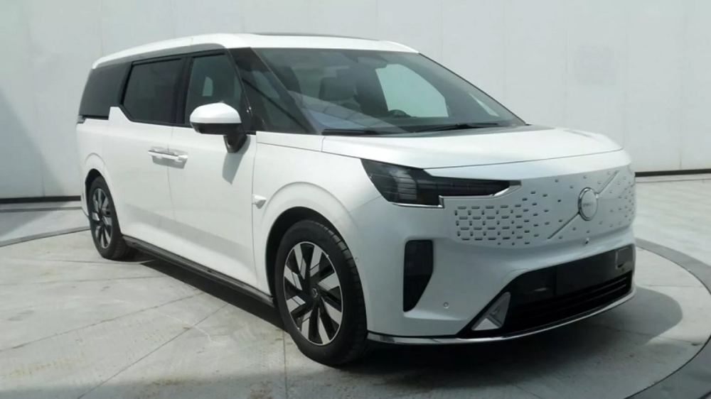 Mẫu MPV hạng sang đầu tiên của Volvo hiện nguyên hình Mẫu MPV hạng sang đầu tiên của Volvo hiện nguyên hình