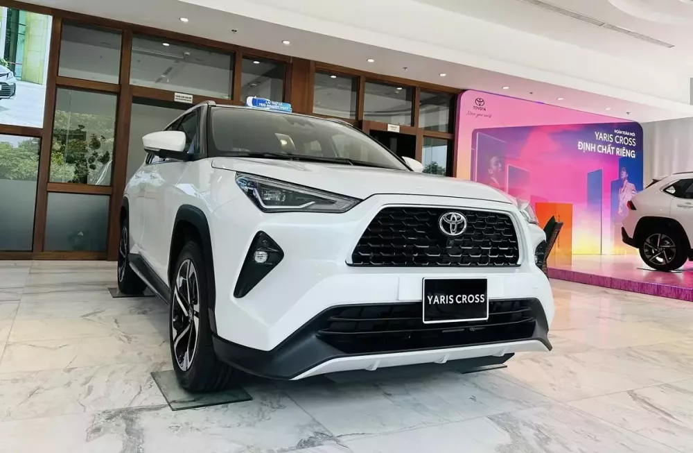 Giá cao khó bán, Toyota Yaris Cross được hàng loạt đại lý ưu đãi 100% lệ phí trước bạ Giá cao khó bán, Toyota Yaris Cross được hàng loạt đại lý ưu đãi 100% lệ phí trước bạ