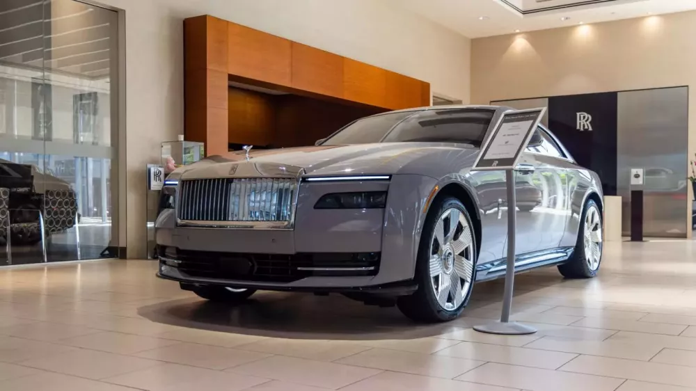 Mr. Fux temporarily buys this car to become the first person in the US to receive the Rolls-Royce Spectre