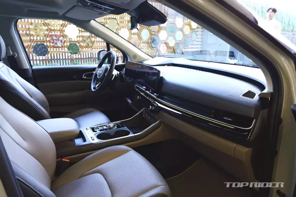 Kia Carnival 2024 vẫn dùng động cơ xăng và diesel như cũ Kia Carnival 2024 vẫn dùng động cơ xăng và diesel như cũ