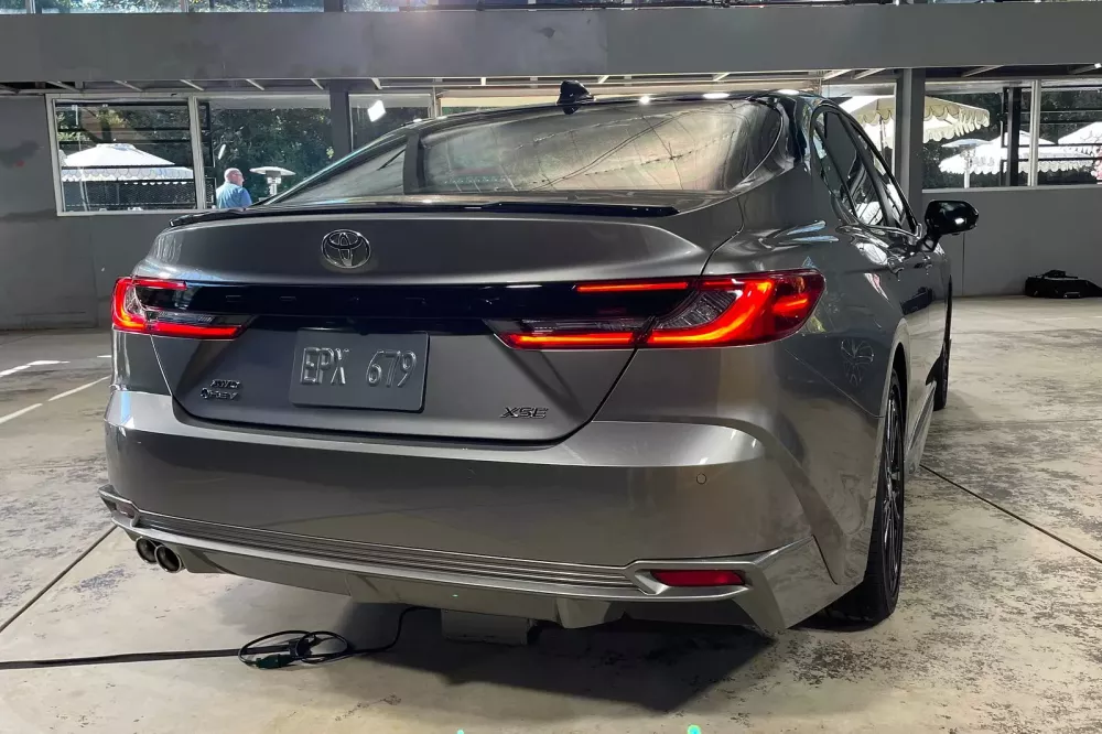 Rear design of Toyota Camry 2024 XSE version