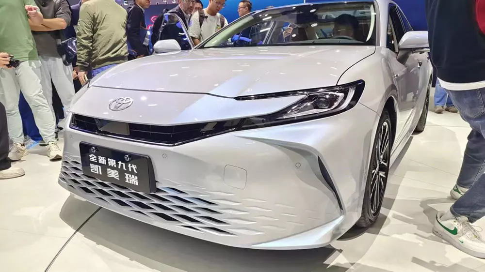 Toyota Camry 2024 phong cách Luxury