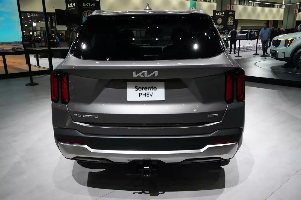 Kia Sorento 2024 có thêm phiên bản X-Pro thể thao hơn Kia Sorento 2024 có thêm phiên bản X-Pro thể thao hơn