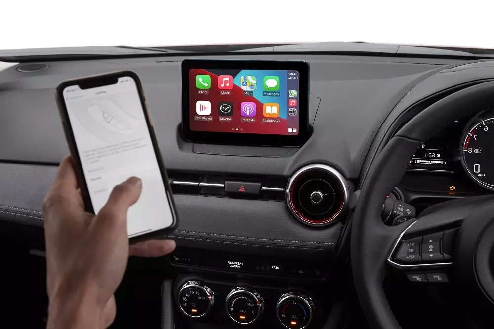 Mazda CX-3 2024 bản thấp có thêm tính năng kết nối Apple CarPlay không dây