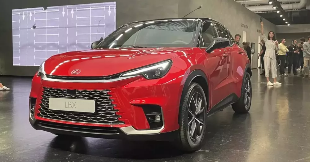 Lexus LBX - phiên bản hạng sang của Toyota Yaris Cross - rục rịch ra mắt hàng loạt thị trường Đông Nam Á