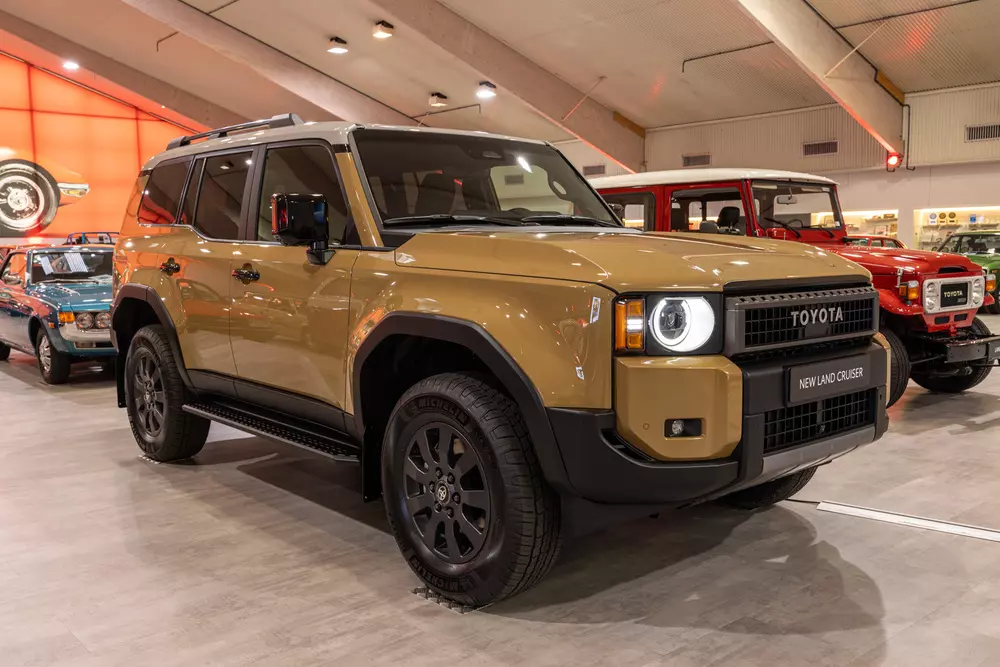 Toyota Land Cruiser Prado 2024 cháy hàng chỉ sau 30 phút mở bán Toyota Land Cruiser Prado 2024 cháy hàng chỉ sau 30 phút mở bán