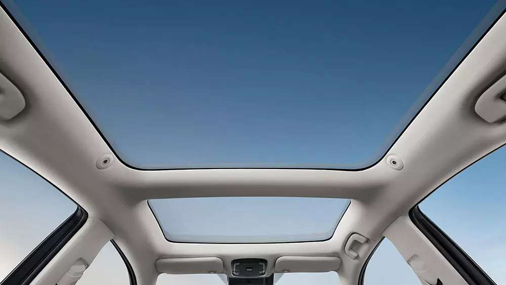Cửa sổ trời của Toyota Camry 2024