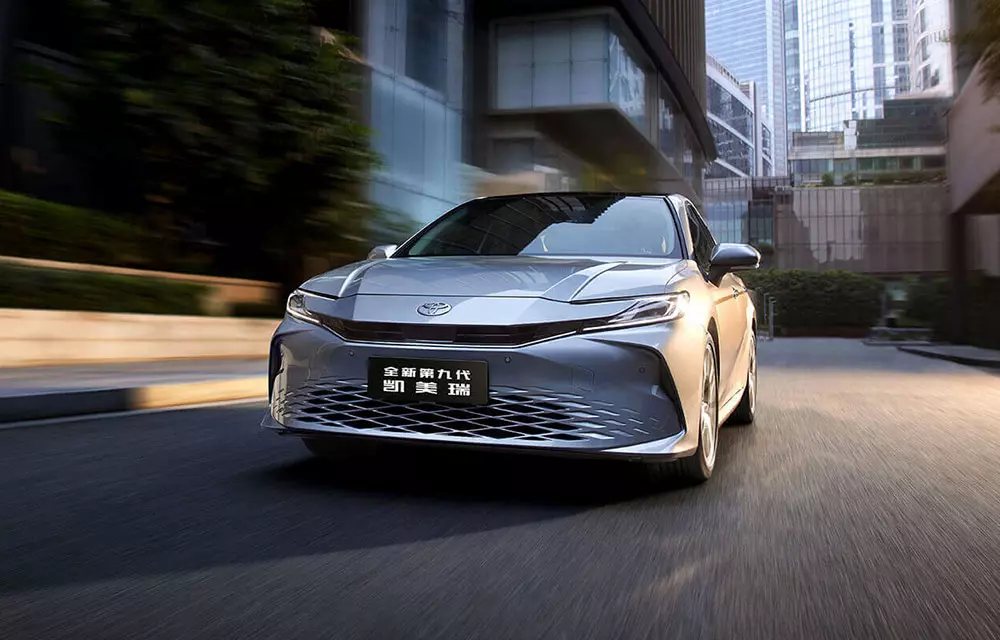 Toyota Camry 2024 phong cách Luxury