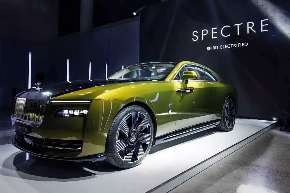 Xe điện siêu sang Rolls-Royce Spectre chính thức ra mắt Việt Nam Xe điện siêu sang Rolls-Royce Spectre chính thức ra mắt Việt Nam