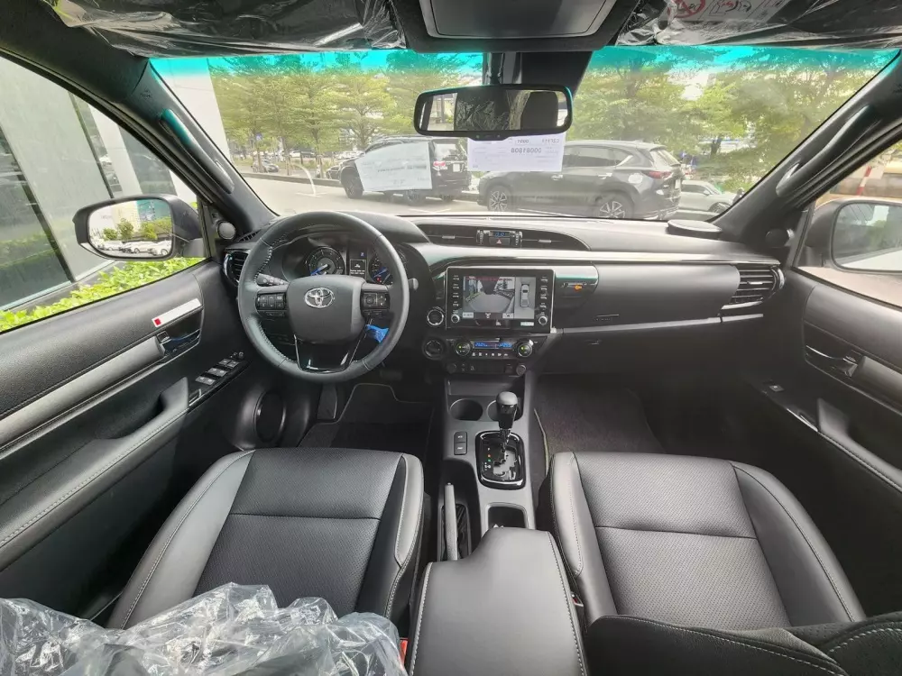 Toyota Hilux 2024 sẽ có thêm màn hình cảm ứng trung tâm cỡ lớn hơn