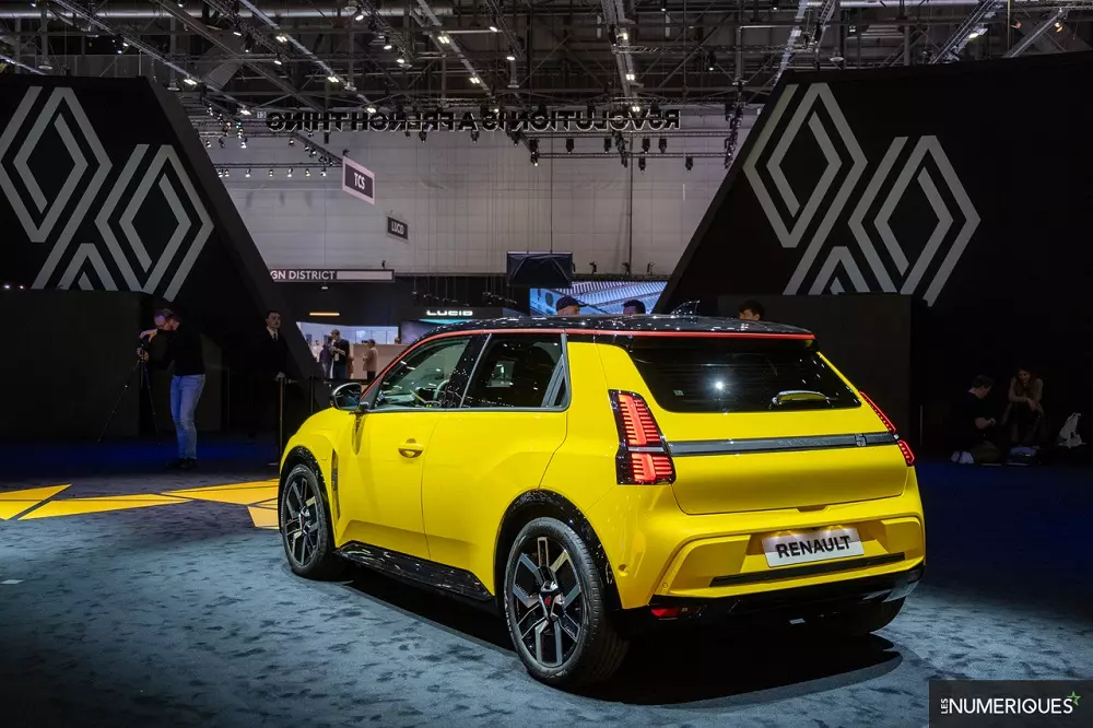 Thiết kế phía sau của Renault 5 E-Tech Thiết kế phía sau của Renault 5 E-Tech