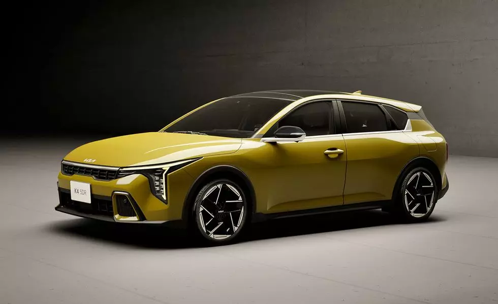 Kia K4 Hatchback 2025 được hé lộ thiết kế, chuẩn bị cạnh tranh với Mazda3 Sport Kia K4 Hatchback 2025 được hé lộ thiết kế, chuẩn bị cạnh tranh với Mazda3 Sport