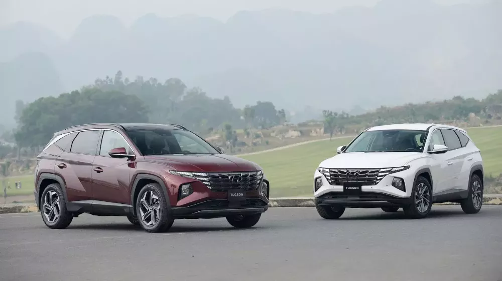 Hyundai Tucson một lần nữa được điều chỉnh giá niêm yết, bản tiêu chuẩn chỉ còn 769 triệu đồng Hyundai Tucson một lần nữa được điều chỉnh giá niêm yết, bản tiêu chuẩn chỉ còn 769 triệu đồng