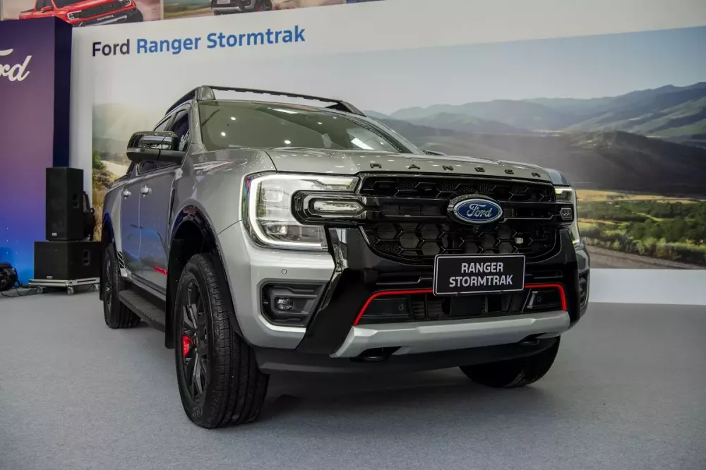 Chính thức ra mắt Ford Ranger Stormtrak - xe bán tải tiền nào của nấy Chính thức ra mắt Ford Ranger Stormtrak - xe bán tải tiền nào của nấy