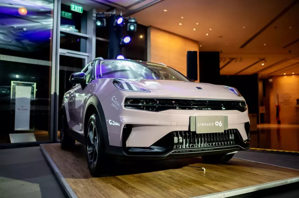 Lynk & Co 06 SUV