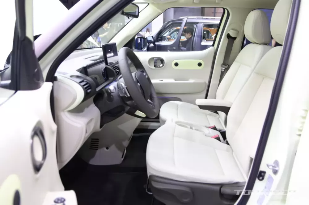 Front Seats of Hyundai Inster