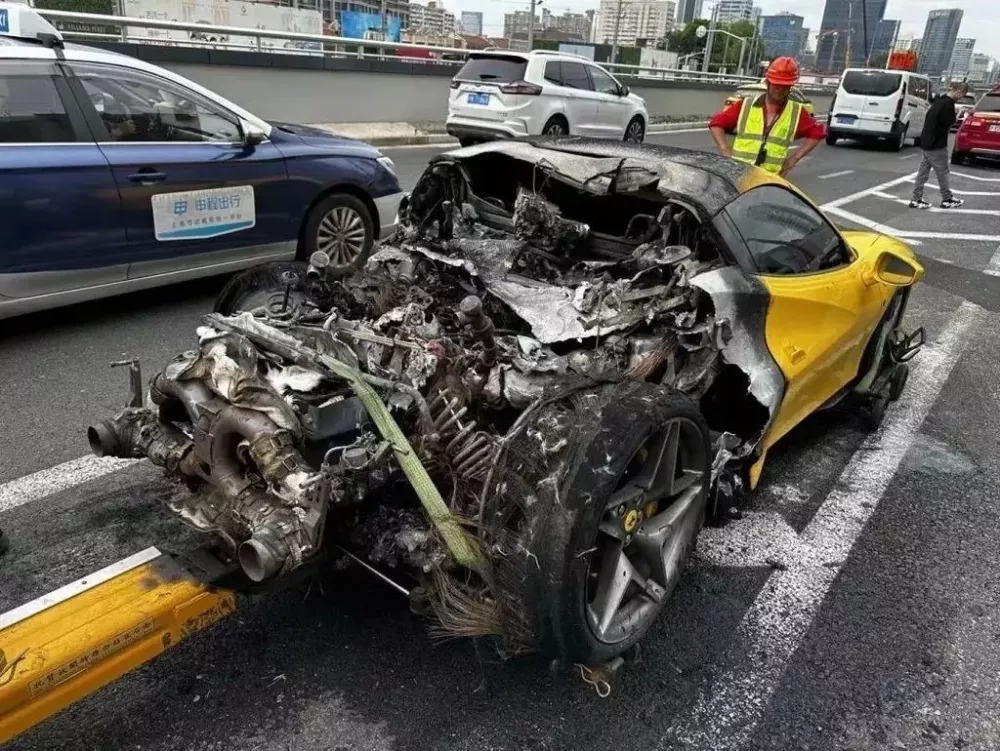 The Ferrari F8 Spider in all its glory