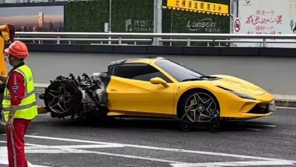 The burnt rear of the Ferrari F8 Spider