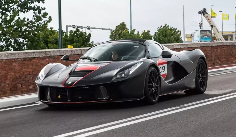 Ferrari LaFerrari Aperta