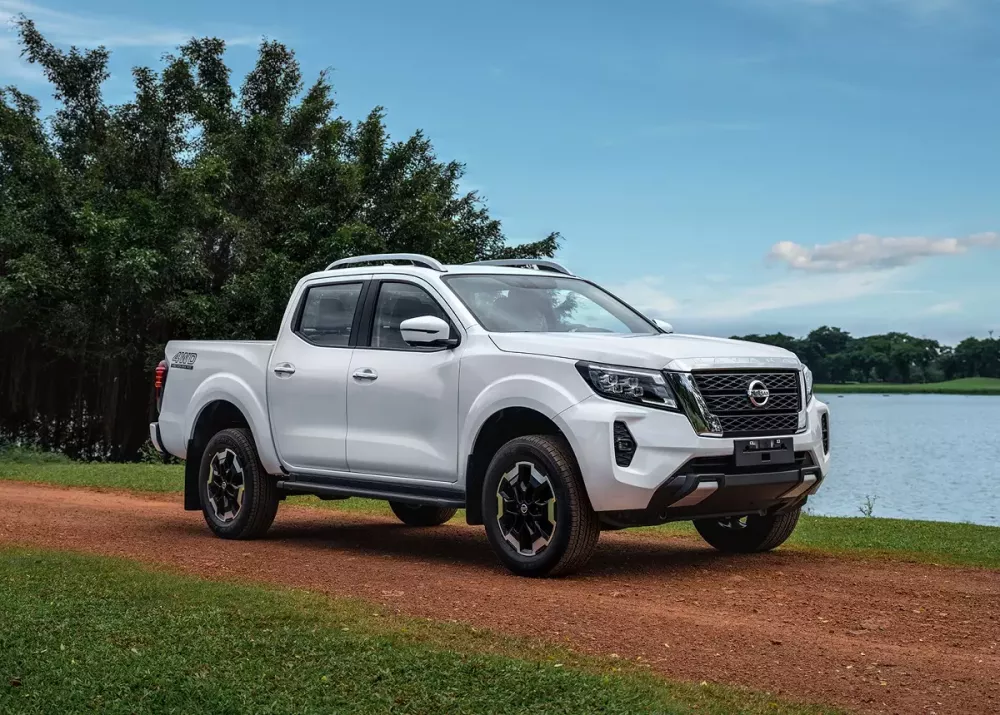 Nissan Navara phiên bản mới ra mắt Việt Nam với giá rẻ hơn trước Nissan Navara phiên bản mới ra mắt Việt Nam với giá rẻ hơn trước