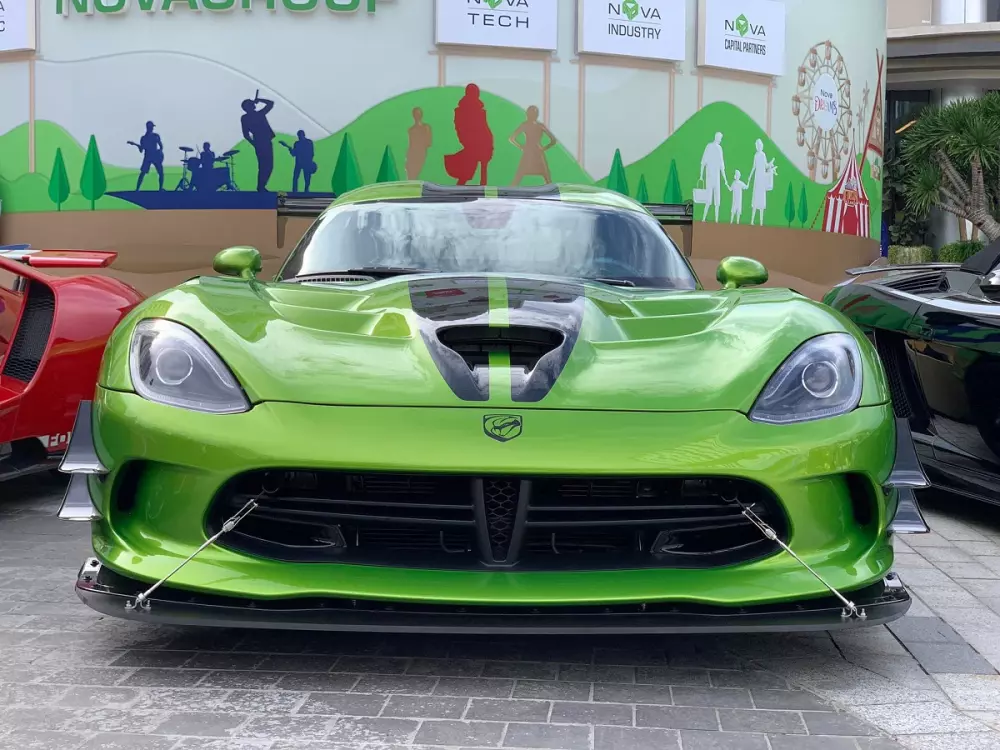 Dodge Viper ACR Snakeskin ACR Edition in Green with Extreme Aero Package