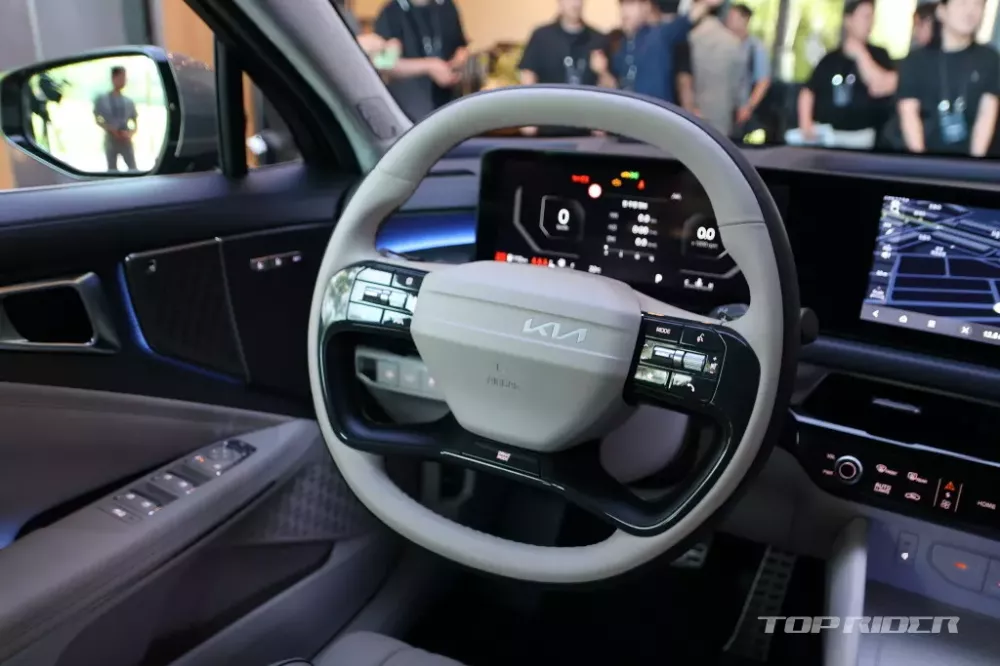 Kia K8 2025 interior features