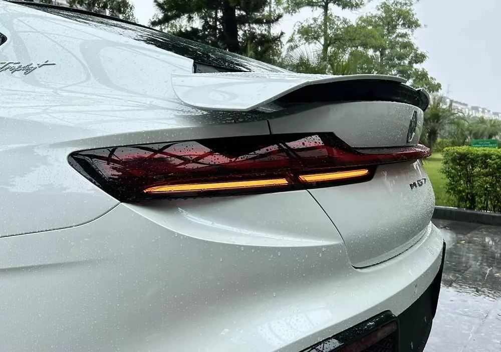 Rear view of the MG7 with active spoiler