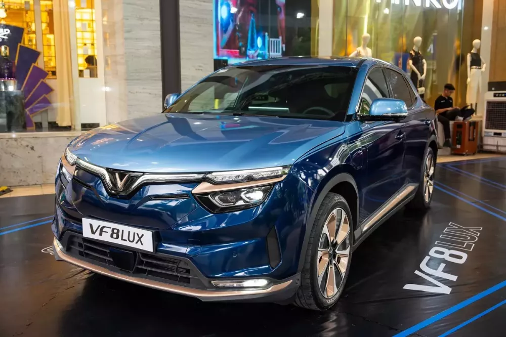 VinFast ưu đãi thêm 50% lệ phí trước bạ cho 4 mẫu ô tô điện với giá trị lên đến gần 140 triệu đồng VinFast ưu đãi thêm 50% lệ phí trước bạ cho 4 mẫu ô tô điện với giá trị lên đến gần 140 triệu đồng