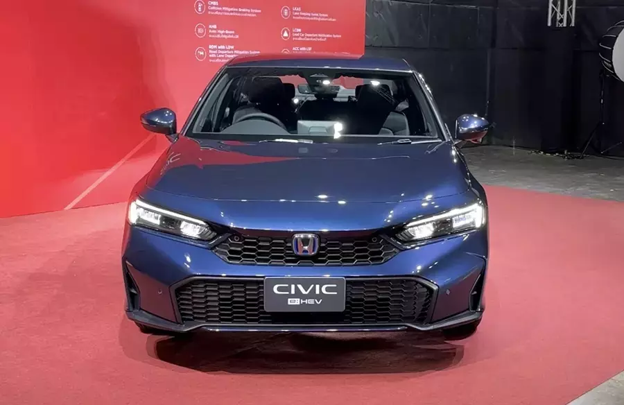 Cận cảnh đầu xe mới của Honda Civic 2025