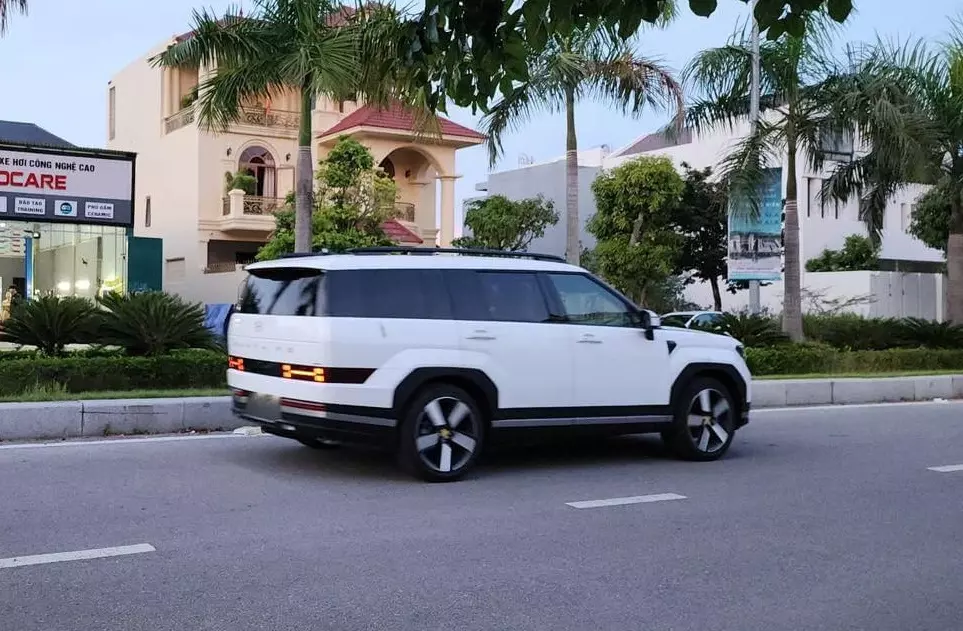 Hyundai Santa Fe 2025 standard wheel design