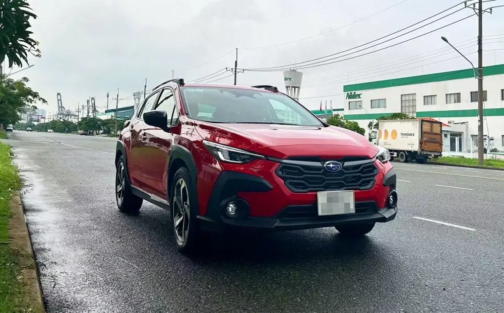 Cận cảnh thiết kế đầu xe của Subaru Crosstrek 