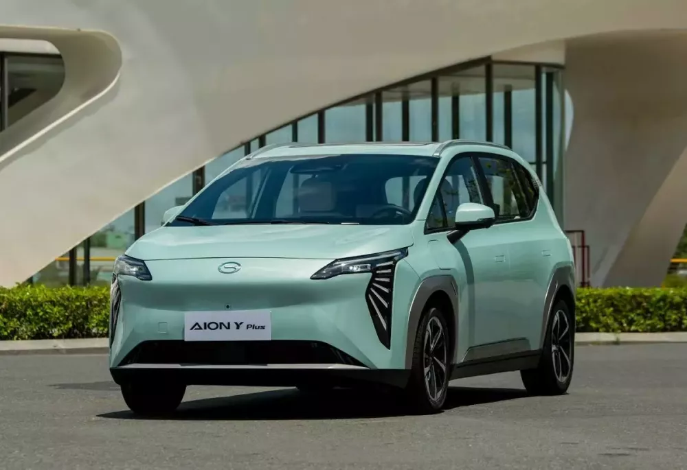 SUV thuần điện Aion Y Plus chính thức ra mắt Việt Nam, giá từ 888 triệu đồng SUV thuần điện Aion Y Plus chính thức ra mắt Việt Nam, giá từ 888 triệu đồng