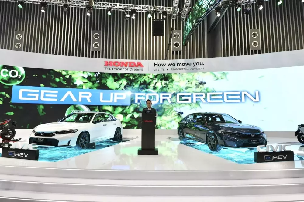 Honda Civic hybrid at Vietnam Auto Expo 2024