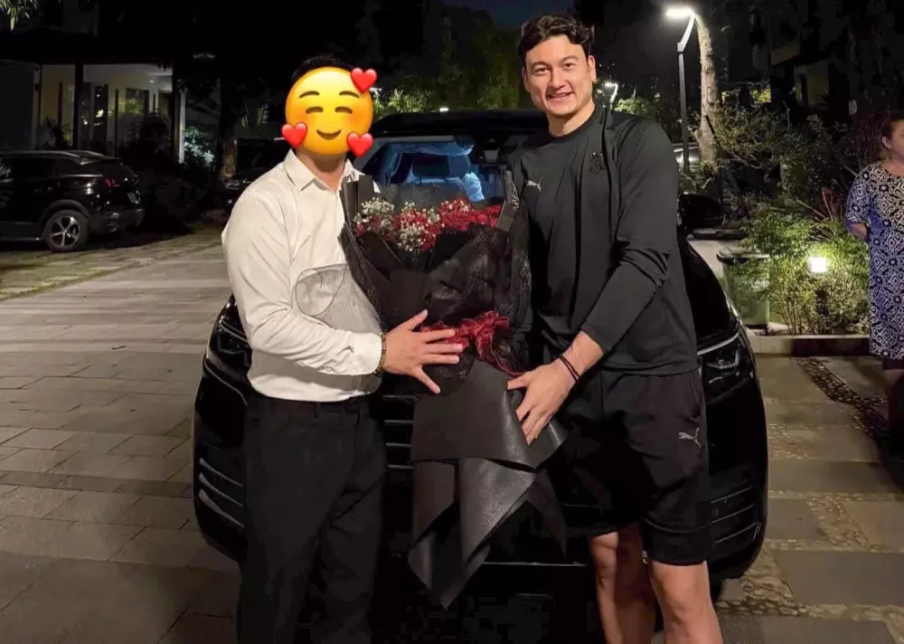 Thủ thành Đặng Văn Lâm mua MPV tiền tỷ Volkswagen Viloran Thủ thành Đặng Văn Lâm mua MPV tiền tỷ Volkswagen Viloran