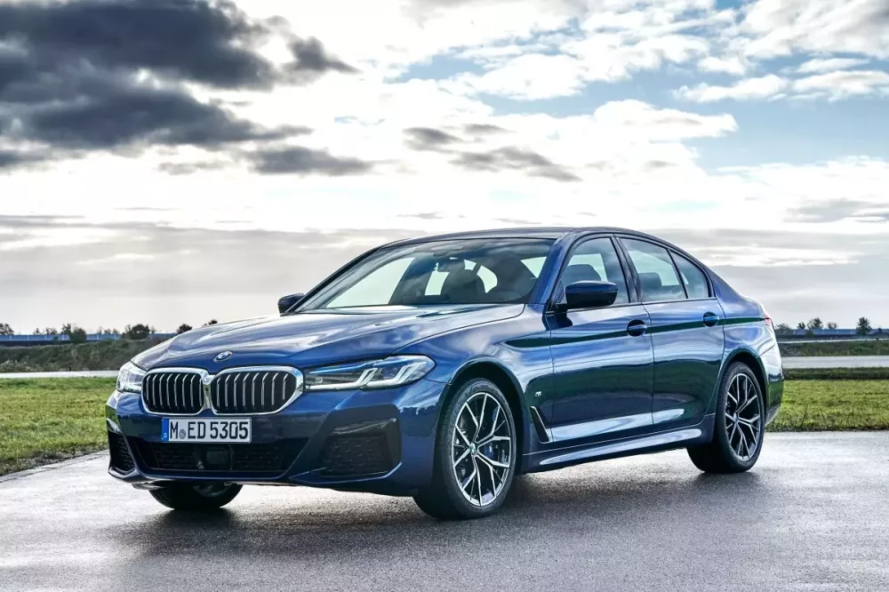 BMW 530i M Sport nhận ưu đãi lên đến 100% phí trước bạ