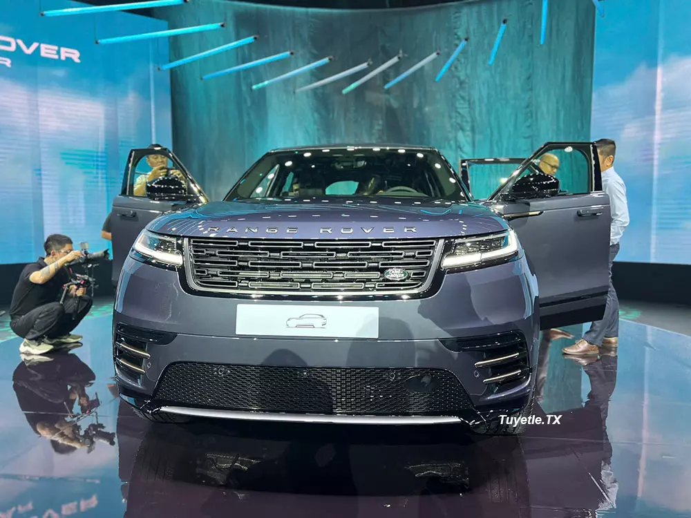 Range Rover Velar 2025 được cải tiến ở khu vực đầu xe