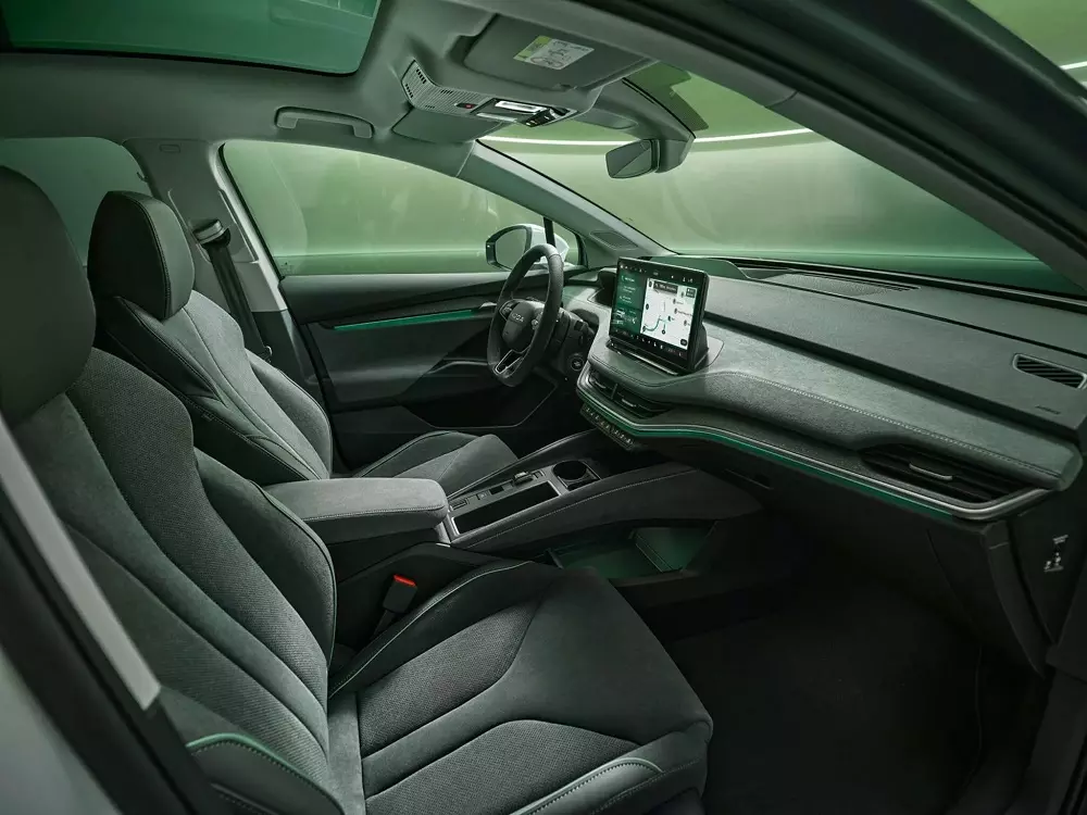 Ghế trước của Skoda Enyaq 2025 có tính năng sưởi Ghế trước của Skoda Enyaq 2025 có tính năng sưởi