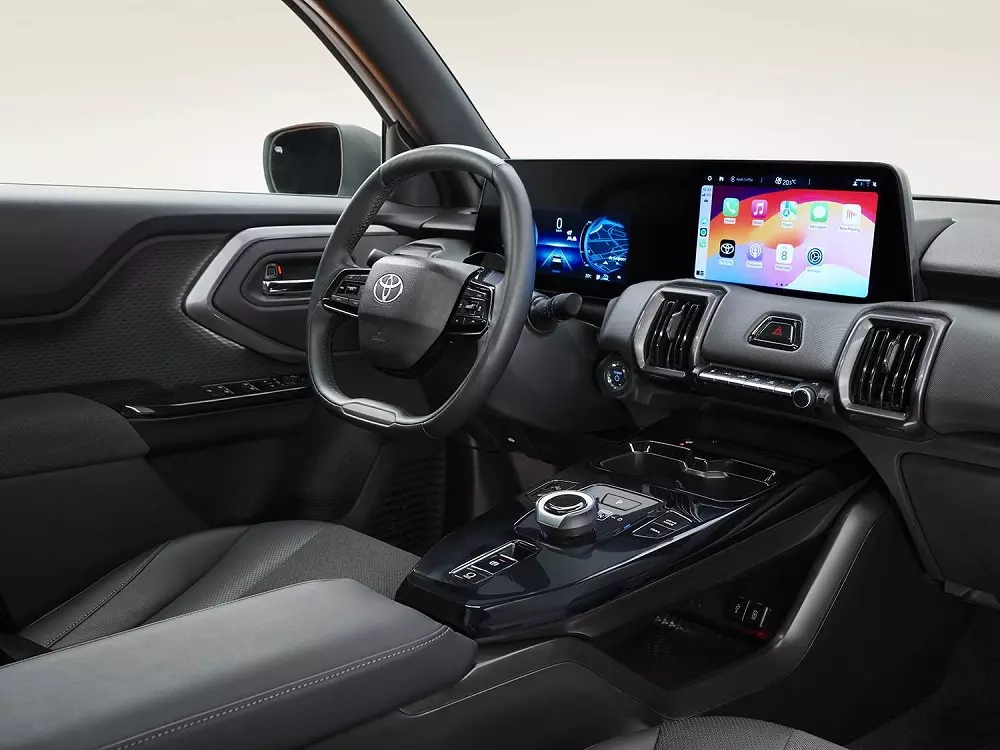Toyota Urban Cruiser EV sở hữu nội thất giống với Suzuki e Vitara Toyota Urban Cruiser EV sở hữu nội thất giống với Suzuki e Vitara