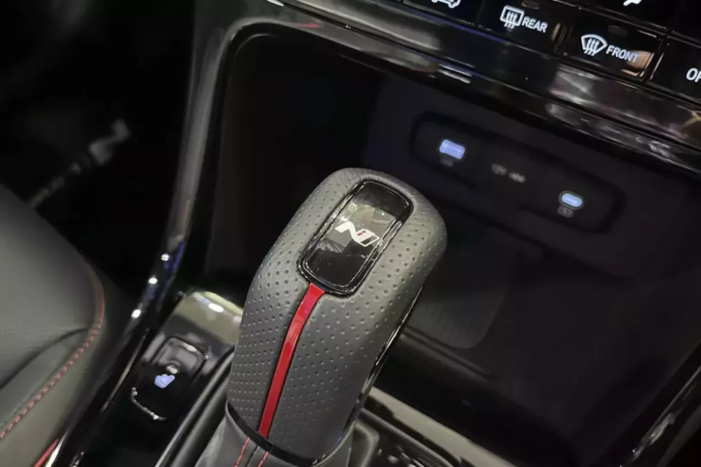 Hyundai Creta N Line 2025 gear knob