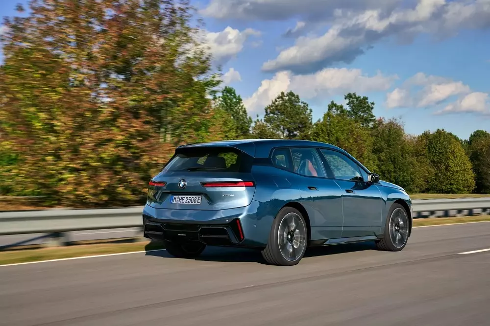 BMW iX 2025 còn được tăng cả quãng đường di chuyển BMW iX 2025 còn được tăng cả quãng đường di chuyển