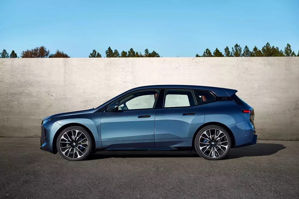 BMW iX 2025 có thêm một số tính năng mới BMW iX 2025 có thêm một số tính năng mới