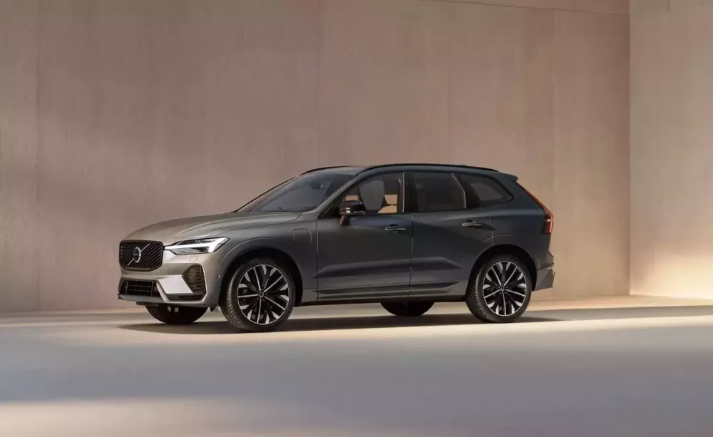 Volvo XC60 được bổ sung phiên bản nâng cấp sau 9 năm bán trên thị trường Volvo XC60 được bổ sung phiên bản nâng cấp sau 9 năm bán trên thị trường